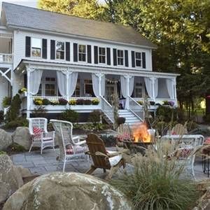 The Chateau on the Lake