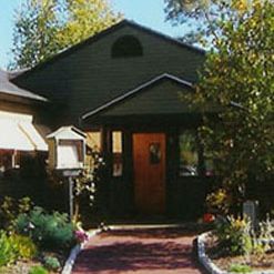 Canoe Restaurant and Tavern