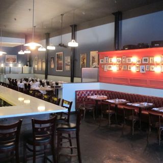 Le Midi Bar & Restaurant