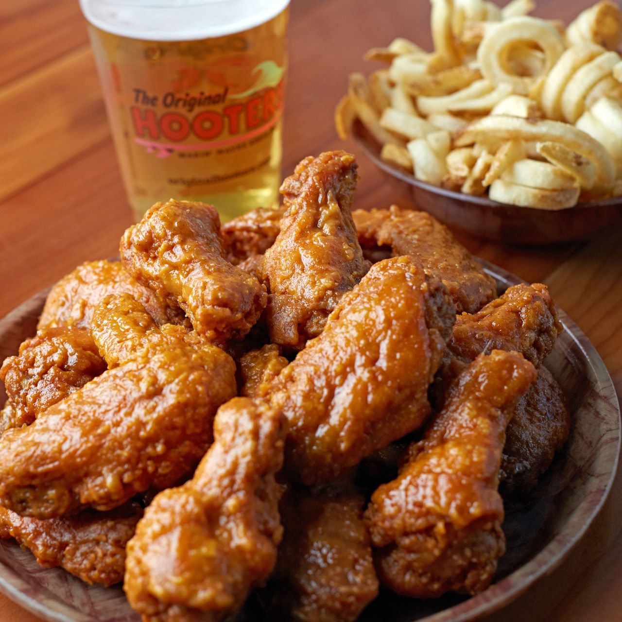 Restaurante Hooters on 33rd - Permanently Closed - New York, , NY |  OpenTable