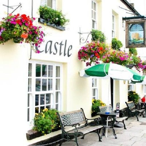 The Castle Inn - Updated 2024, British Restaurant in Usk, Gwent