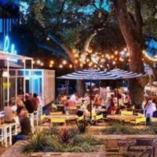 Large Fish Tank - Picture of Perla's Seafood and Oyster Bar, Austin -  Tripadvisor