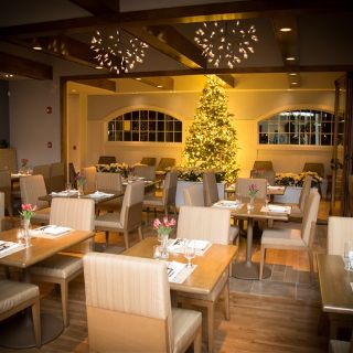 Woodnotes Grille at Emerson Resort & Spa