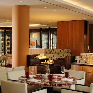 PÉGA - Das Restaurant im InterContinental Düsseldorf