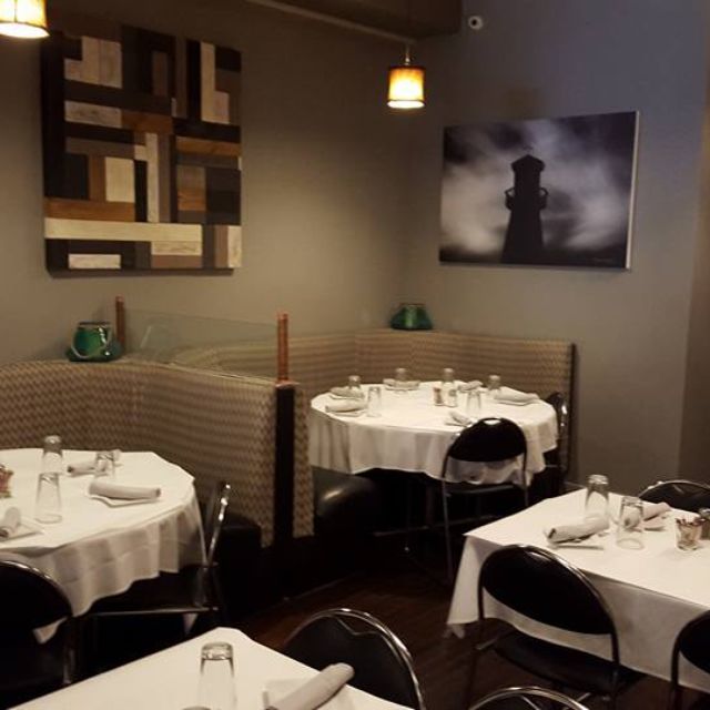 Blue Point Oysters and Sushi Updated 2024, Seafood Restaurant in