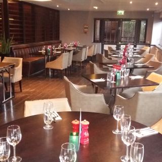Village Pub & Grill - Village Hotel Manchester Bury