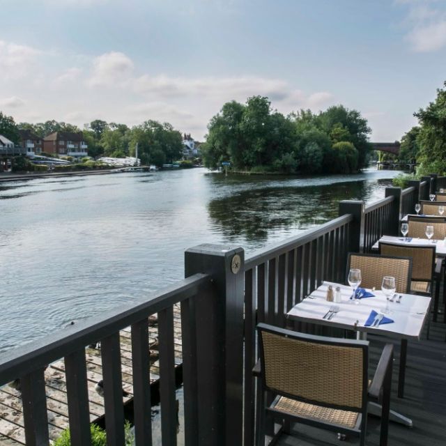 Blue River Café Restaurant - Maidenhead, Berkshire