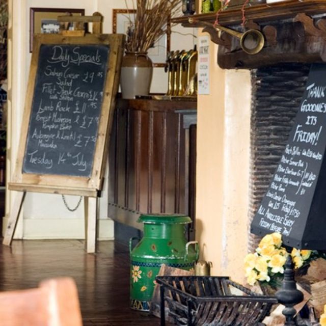 The Drum Inn Updated 2024, International Restaurant in Torquay, Devon