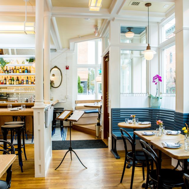 Mathews Food Drink Restaurant Jersey City Nj Opentable