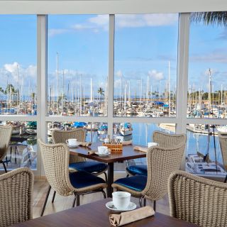 Honolulu Restaurants - The Grand Islander by Hilton Grand Vacations