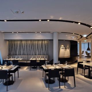 Restaurant SEVEN AND MORE