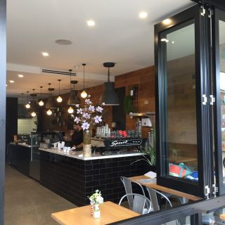 Little Mac Cafe