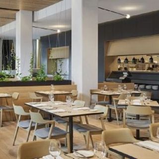 Dock 18 - Four Points by Sheraton Melbourne Docklands