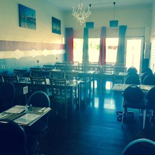 Urban Eatery & Bar