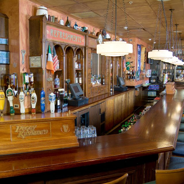 Restaurante Peggy Kinnanes Irish Restaurant & Pub - Arlington Heights ...