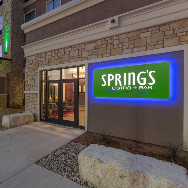 Spring's Bistro + Bar @ Holiday Inn San Marcos Restaurant - San Marcos ...