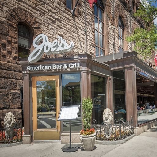 Joe S American Bar And Grill Boston Restaurant Boston Ma Opentable