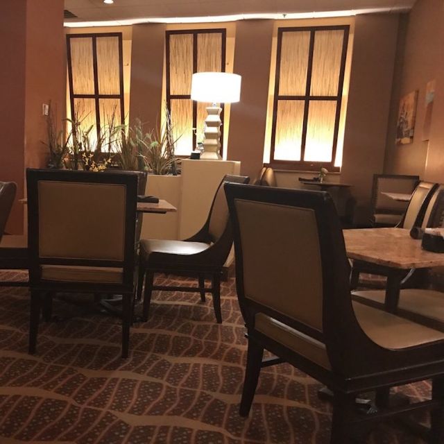 Reeds Restaurant Crowne Plaza Houston River Oaks Actualizado 2024