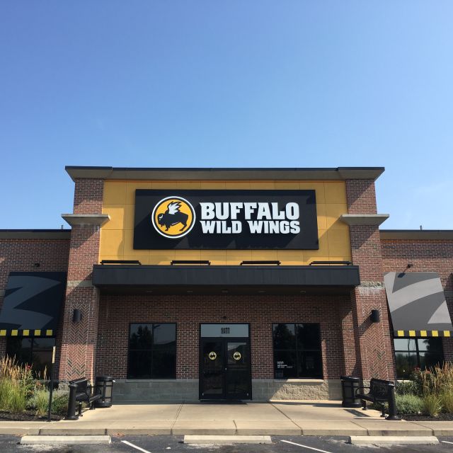 Buffalo Wild Wings - Greenwood - North Emerson Avenue - Updated 2024 ...