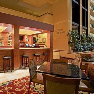 Park Place Lounge @ Holiday Inn