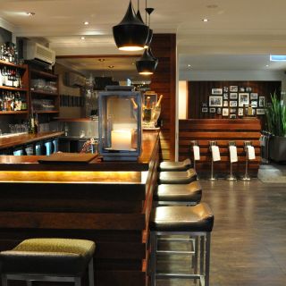Black Hide Steakhouse - Gambaro Hotel - Caxton Street