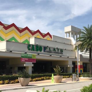 Cabo Flats - Dolphin Mall