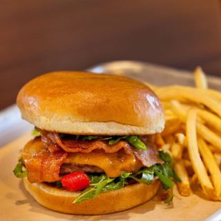 Burger Theory - Holiday Inn & Suites Calgary Airport North