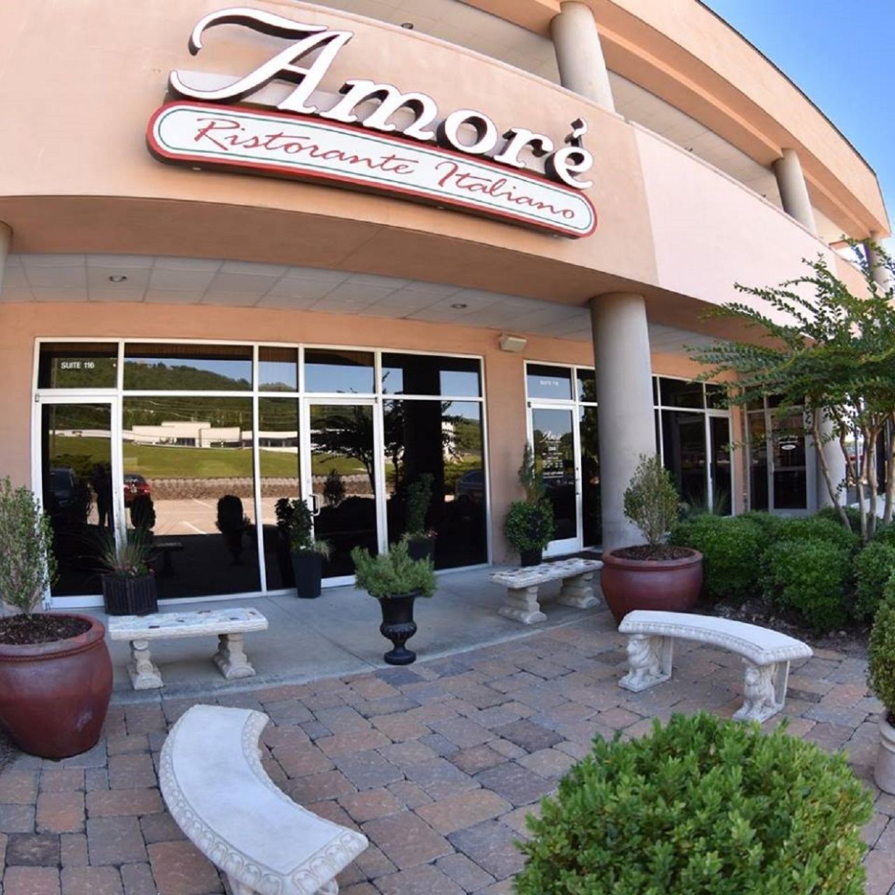 Amore restaurant deals