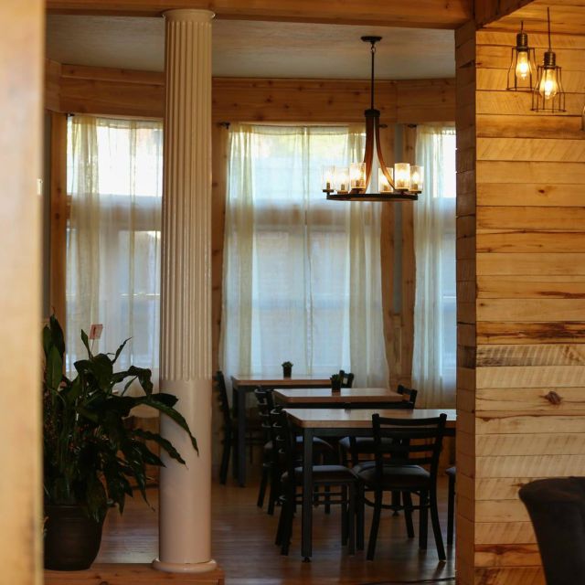 Tracey's Actualizado en 2024, restaurante estadounidenses en Munising, MI