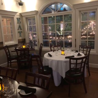 Glen Ellen Inn Grill & Martini Bar