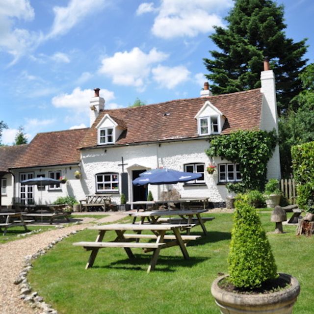 Rising Sun Updated 2024, British Restaurant in HenleyonThames