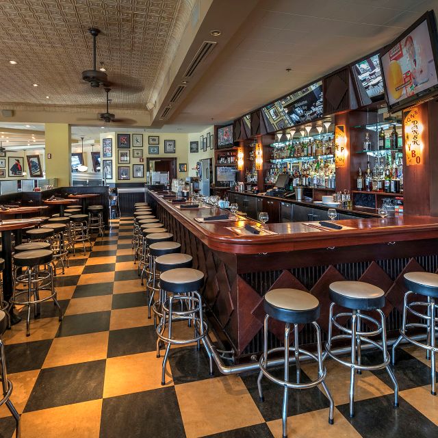 Bar area of the restaurant - Picture of Wildfire - Tysons Galleria, Tysons  Corner - Tripadvisor
