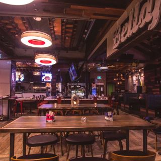 Bellafornia Restaurant & Bar