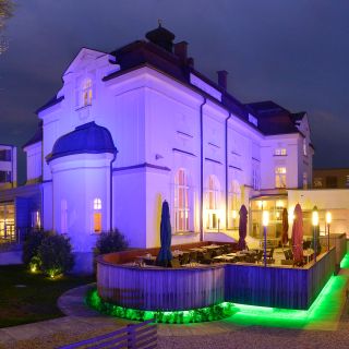 ASAM Restaurant & Bar