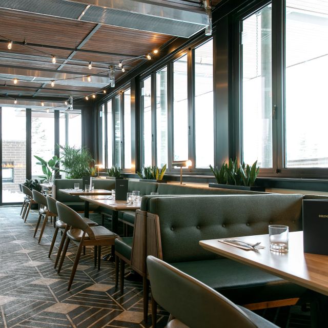 Earls Kitchen + Bar South Commons Edmonton Restaurant Edmonton