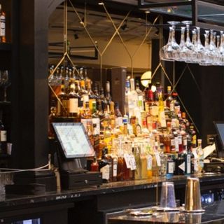 Iveagh Garden Hotel - Elle's Bar and Bistro