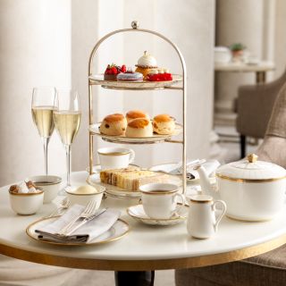 Afternoon Tea at Four Seasons Ten Trinity Square