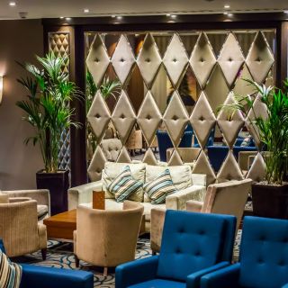 Lounge Bar at the Holiday Inn London Kensington High Street