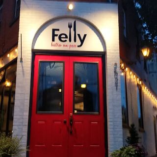 Felly Bistro On Pass