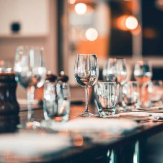 Arnold's Restaurant & Bar
