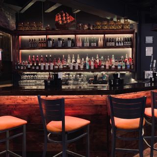 Hands On Modern Thai & Sushi Bar