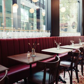 Chez Antoinette Victoria