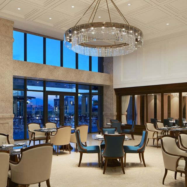 Restaurante the eatery four points by sheraton danang danang
