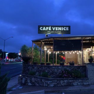 Cafe Venice
