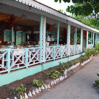 Oualie Beach Restaurant