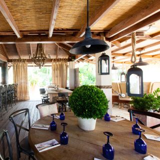 The Eclipse Restaurant - Villa Montaña Beach Resort