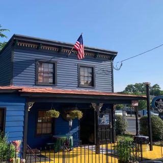 Dark Star Saloon & Cafe