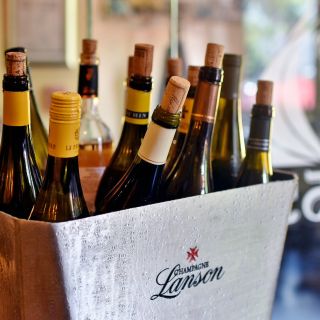 1855 La voile wine bar
