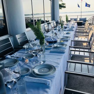Lola Restaurant & Lounge