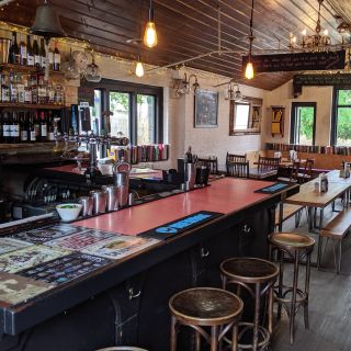 Hubbub Bar & Kitchen